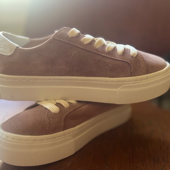 KIDS 3.5 SOLUDOS SUEDE PLATFORM SNEAKERS BRAND NEW - Picture 3 of 7